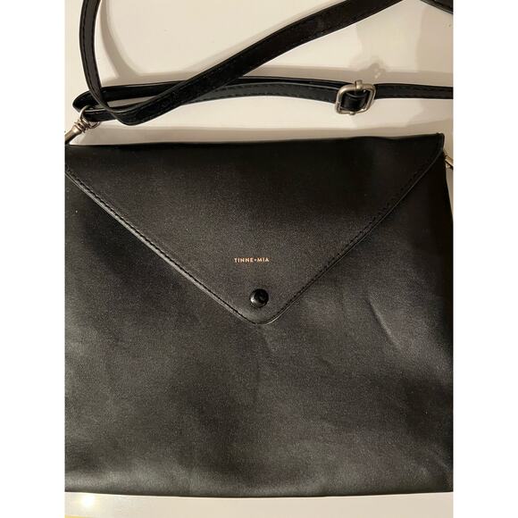 Tinne & Mia by Rilla Go Rilla-  crossbody Envelope Bag in Black - Picture 7 of 7
